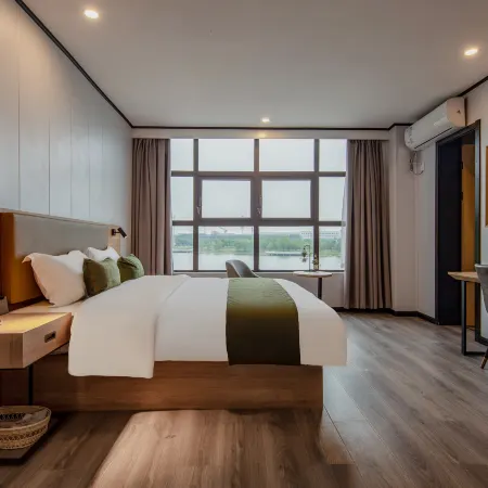 GreenTree Zhixuan Hotel (Taixing Huangqiao Town Qinhugang Plaza)