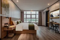 GreenTree Zhixuan Hotel (Taixing Huangqiao Town Qinhugang Plaza)