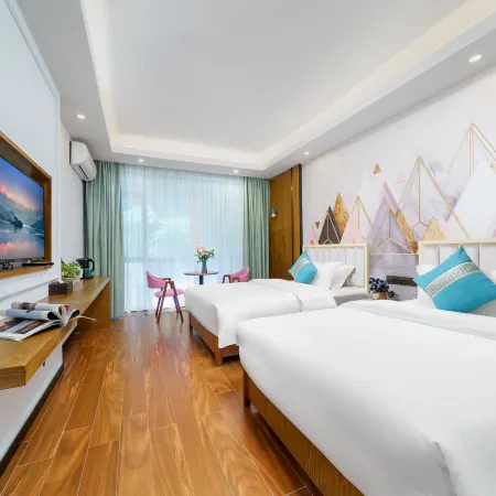 Platinum Hotel (Yangshuo West Street)