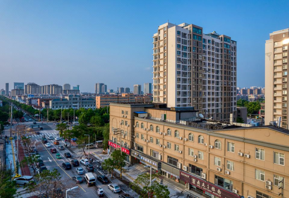 New Langchao Business Hotel(Dongying Yanshan Road Food Street) - Housity