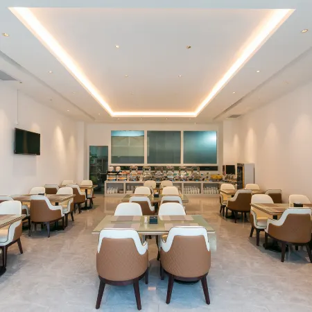 Lavande Hotel Xinyang Xi County Longhu  Easyhome Store.