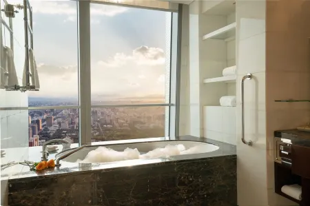 China World Summit Wing, Beijing Отели рядом с достопримечательностью «Coche Town Automobile Culture Creativity Industrial Park»