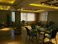 Shiqu Shangri-La Hotel Hotel di Sêrxü County