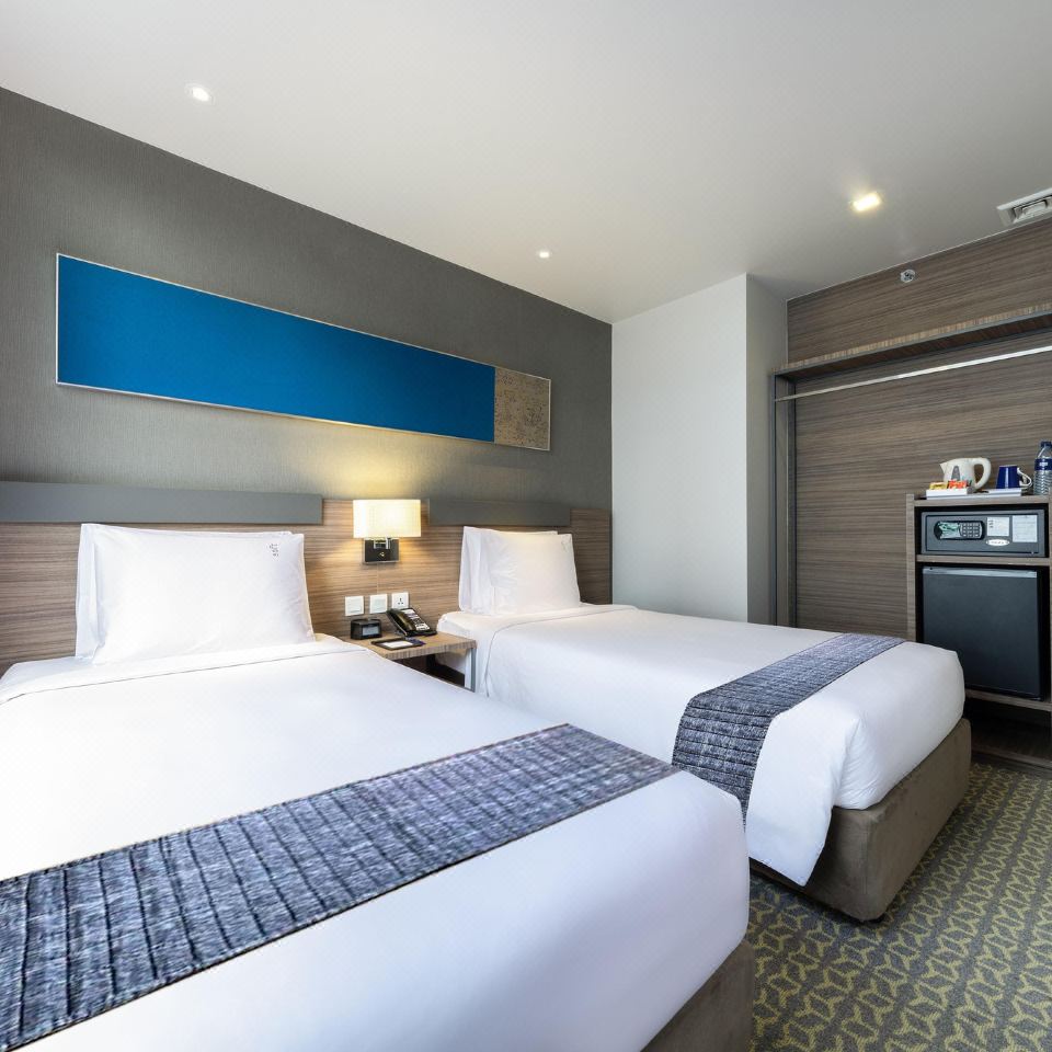 Holiday Inn Express Bangkok Sathorn Bangkok Updated 22 Room Price Reviews Deals Trip Com