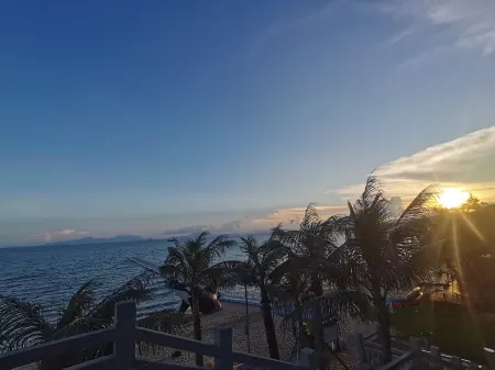 Huidong Yinghai Holiday Hotel Отели рядом с достопримечательностью «Shili Yintan (Shili Silver Beach)»