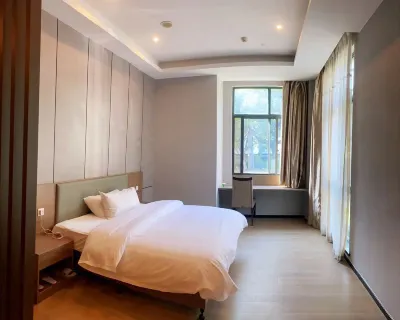 Yasheng Hotel (Taicang Port Station Branch)