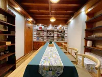 Azure Light Luxury Inn (Lijiang Ancient Town)