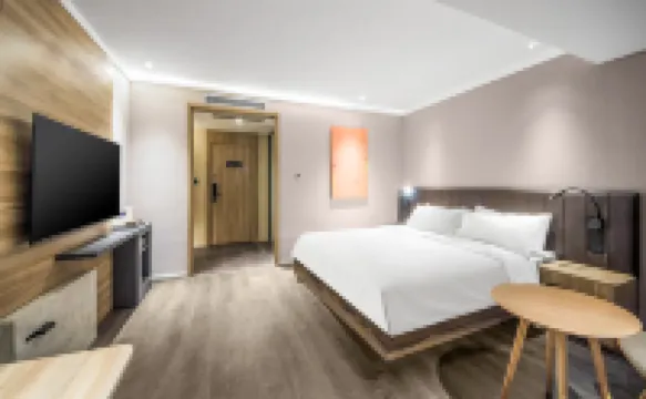 HanTing Hotel (Jinzhong Yuci Yingbin West Street) Hotels near Jingzhong Railway Station