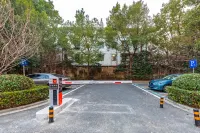 Ningjing Hotel (Ningbo Tianyi Square Chenghuang Temple) - Park Yeri