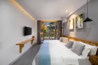 Xiangyu Guli Riverview Hostel Hotels in Zhenyuan