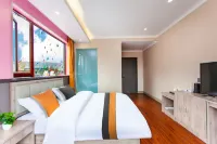 Sky Mirror Hotel (Kangding Xinduqiao Town)