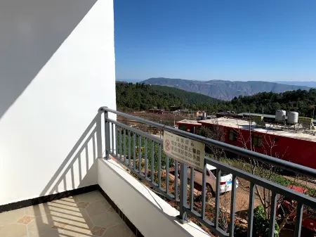 Yongren Sunrise Fangshan Hotel