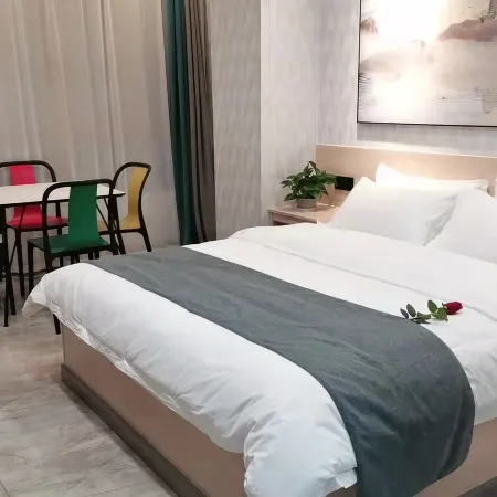 Fujin Renhe Hotel
