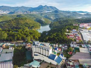 Khách sạn Ladalat