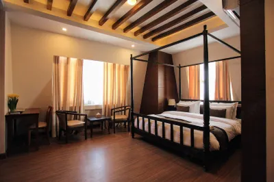 Sunshine Boutique Hotel Отели в г. 