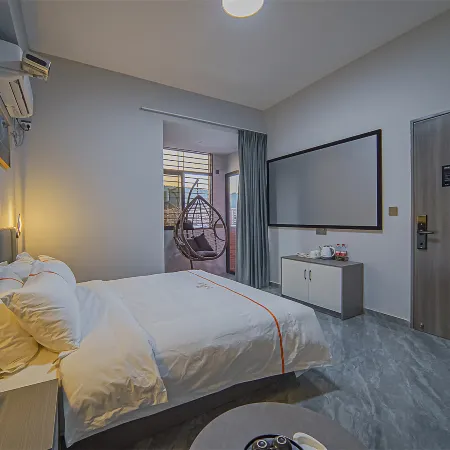 Qiyu Accommodation (Shantou University Road Store)