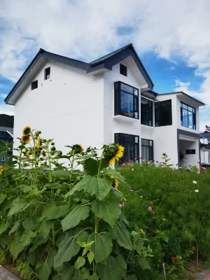 Wutai Mountain Flower Children Shanju Jingshe Hotels in Expressway/Shijuzhen