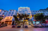 IU Hotel(Wenshan Sanqi lnternational Trade Market)