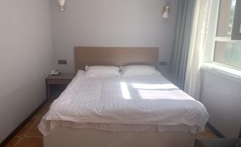 Fuyuan East Cinema Hotel