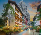 Jiuyun Tianqidaixiang Garden Hotel (Xishuangbanna Jinghong Gaozhuang Star Night Market)