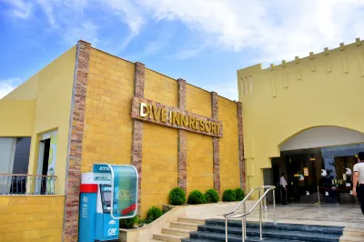 Dive Inn Resort Отели рядом с достопримечательностью «Ras Um Sid»