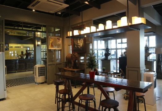 3. 스와나 방콕 호..