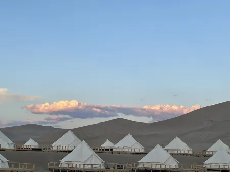 Dunhuang Wukong Xiaozhu Desert Camping Homestay