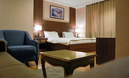 R & K Guest Palace - Housity