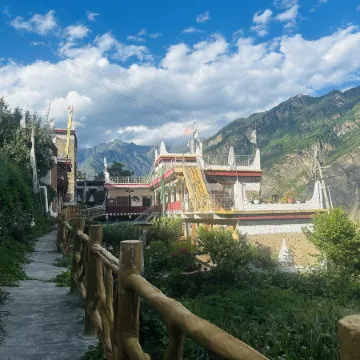 Uncle A're Tibetan Guesthosue