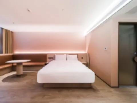 HanTing Hotel (Xiaogan Xiaochang Cultural and Sports Center) Các khách sạn ở Hiếu Xương