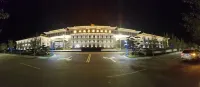 Ordos City Shuangman Guidu International Hotel Hotel di Ejin Horo Banner (Yijinhuoluoqi)