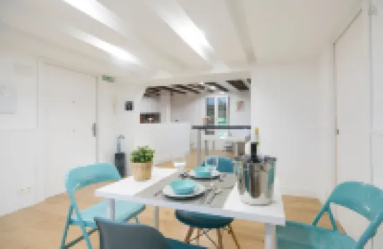 OLD TOWN NEAR THE BEACH by www.sansebastianapartments.es