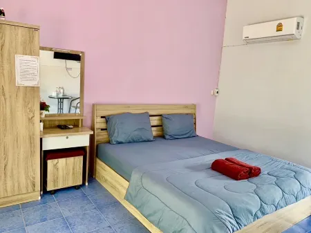 OYO 75485 Baan Kenpoo Resort Отели рядом с достопримечательностью «Wat Mahathat Worawihan»