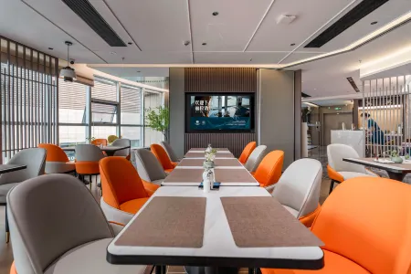 Ease Hotel (ZiGui Qu Yuan Hometown Store)