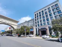 Neixiang Qihu Huayue Hotel (Liyuan Villa)