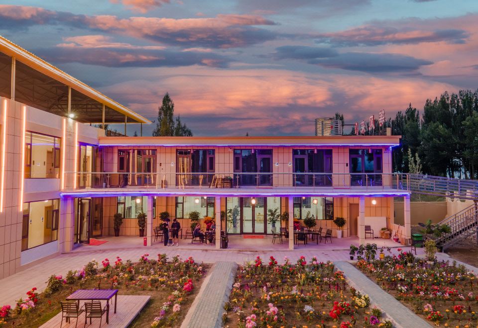 hotel overview picture