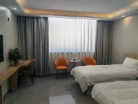 Huancang Hotel Hotels in Zanda