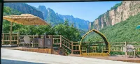 Muyuanshan Resort Hotel (Wanxianshan Scenic Area) - Parking