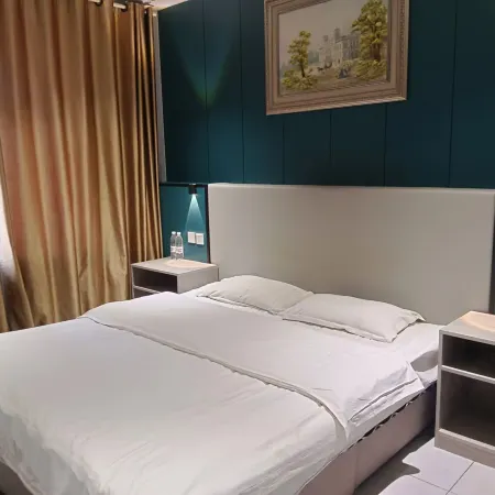 Yanggu Jiangnan Yiju Business Hotel