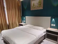 Yanggu Jiangnan Yiju Business Hotel