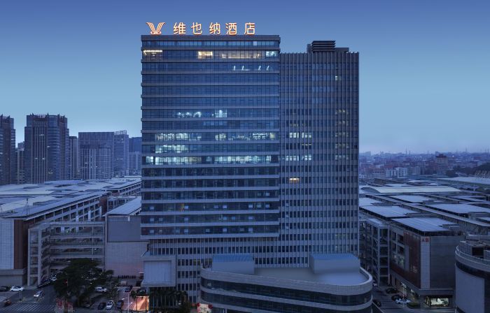 Vienna Hotel (Shishi Clothing City Quanzhou South Station)