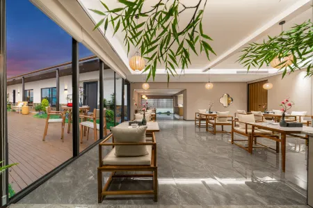 Moshang Qingju Hotel (Qufu Sankong Scenic Area) Отели рядом с достопримечательностью «CPC Qufu Committee Party School»