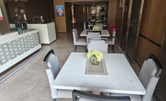 Vienna Hotel (Chaozhou Ancient City People's Square)