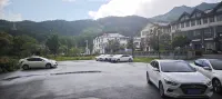 Tianzhushan Longrun Holiday Hotel - parking