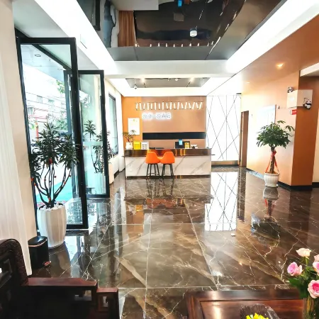 Yuntaiyue Hotel (Mengzi Wencui Road Branch)
