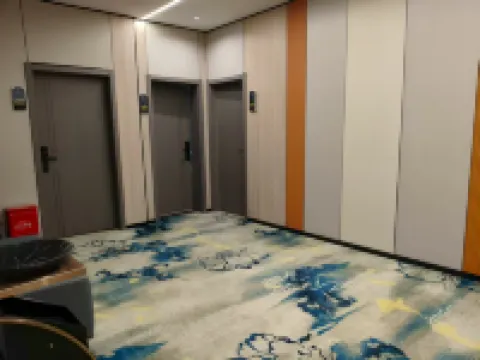 Maple Leaf Boutique Hotel