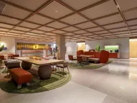Orange Hotel (Nanjing Zhongshanling Zijin Zhong Aili Hotel) Hotels near Linggu Si