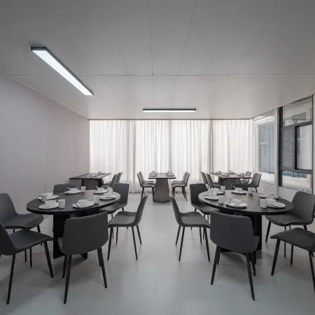 Lantingxu · Swimming Pool Vacation Apartment (Beihai Silver Beach Passenger Port)