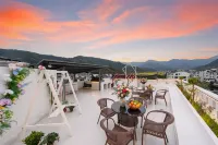 Wuyuan Yunxi Valley · 360° Terrace View Resort (Huangling Scenic Area)