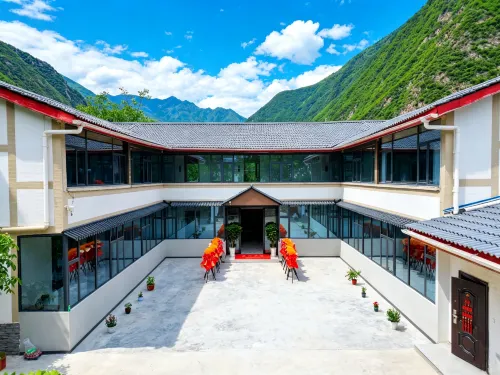 Yunxue Xishe Homestay - balcony